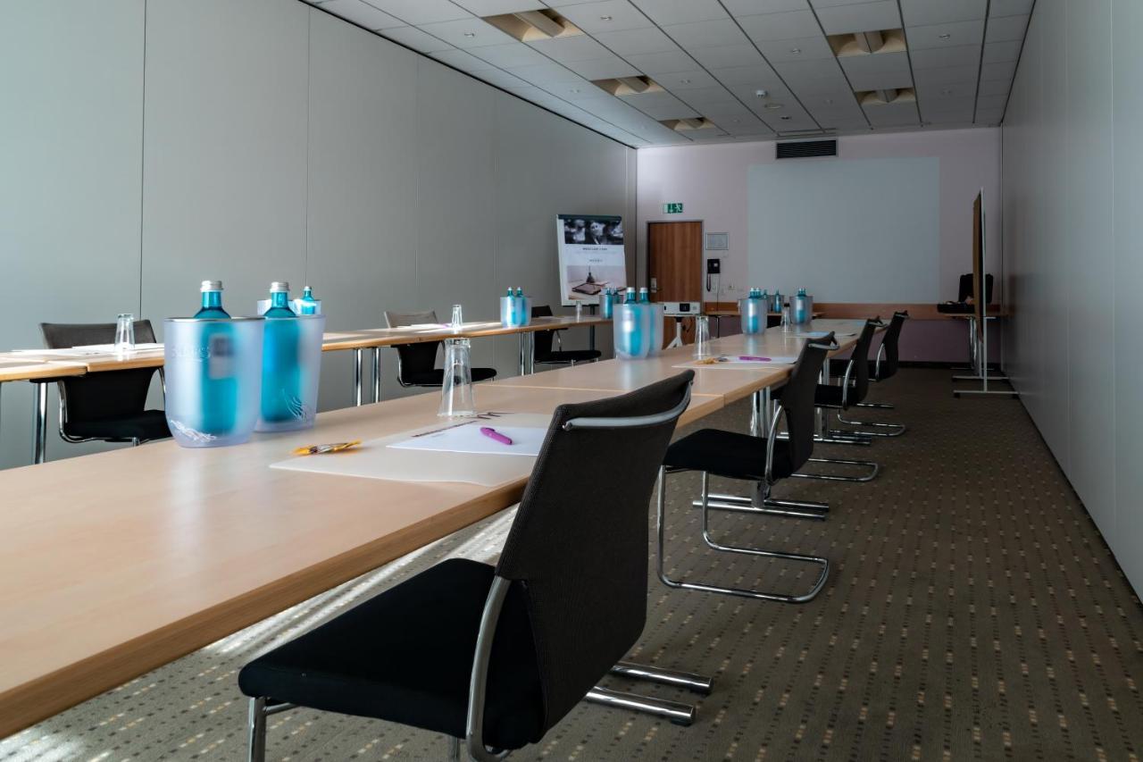 Elaya Hotel Stuttgart Boblingen Bagian luar foto